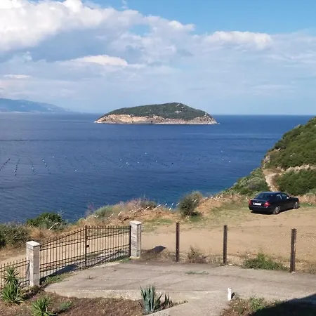 And Blue Apartament Nea Iraklitsa
